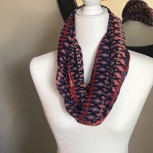 🎅 Tribal Print Infinity Scarf